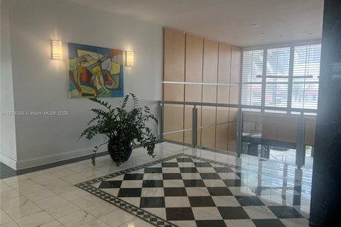 Condominio en venta en Miami Beach, Florida, 2 dormitorios, 123.19 m2 № 2036384 - foto 2