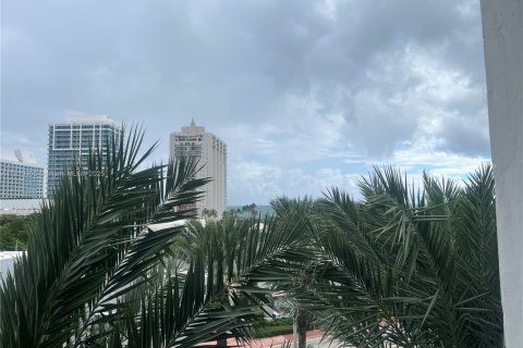 Condominio en venta en Miami Beach, Florida, 2 dormitorios, 123.19 m2 № 2036384 - foto 19