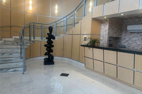 Condominio en venta en Miami Beach, Florida, 2 dormitorios, 123.19 m2 № 2036384 - foto 3