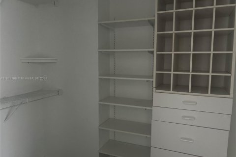 Condominio en venta en Miami Beach, Florida, 2 dormitorios, 123.19 m2 № 2036384 - foto 15