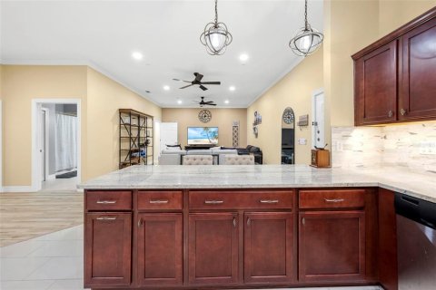 Condominio en venta en Brooksville, Florida, 2 dormitorios, 155.52 m2 № 1908068 - foto 16