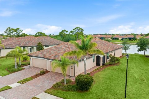 Villa ou maison à vendre à Venice, Floride: 2 chambres, 145.67 m2 № 2149948 - photo 2