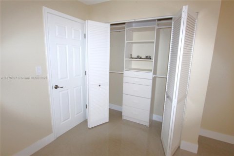 Condominio en venta en Oakland Park, Florida, 2 dormitorios, 102.19 m2 № 1977496 - foto 18