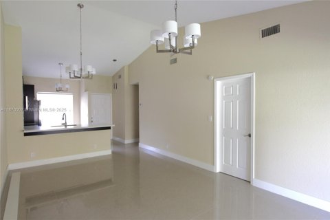 Condominio en venta en Oakland Park, Florida, 2 dormitorios, 102.19 m2 № 1977496 - foto 4