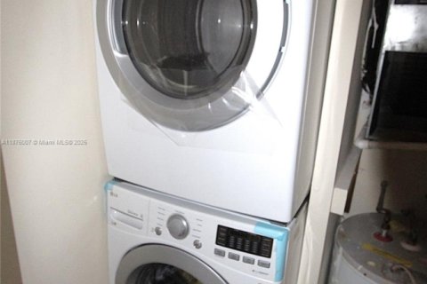 Condominio en venta en Oakland Park, Florida, 2 dormitorios, 102.19 m2 № 1977496 - foto 22