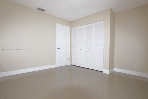 Condominio en venta en Oakland Park, Florida, 2 dormitorios, 102.19 m2 № 1977496 - foto 17