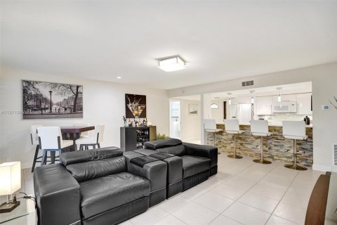 Copropriété à vendre à Boca Raton, Floride: 2 chambres, 114.18 m2 № 1966807 - photo 3