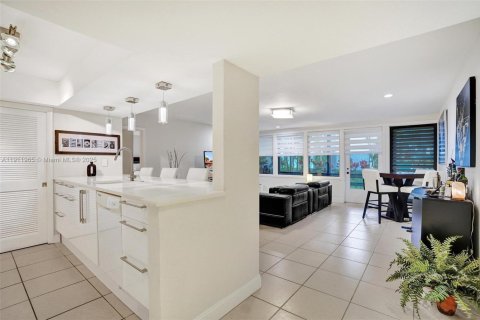 Copropriété à vendre à Boca Raton, Floride: 2 chambres, 114.18 m2 № 1966807 - photo 12