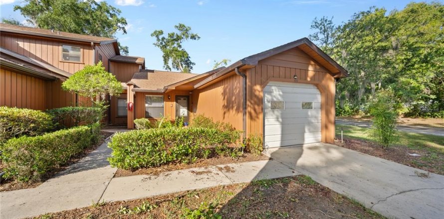 Condo in Ocala, Florida, 2 bedrooms № 2098248