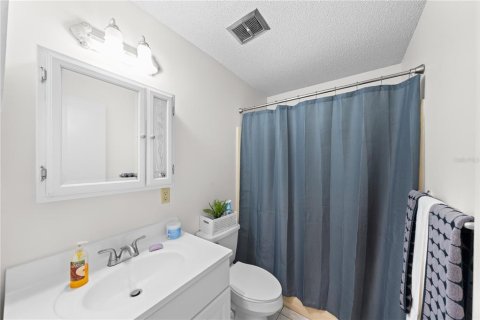 Condo in Ocala, Florida, 2 bedrooms № 2098248 - photo 20