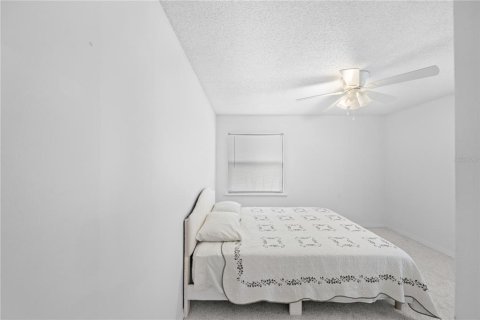 Condo in Ocala, Florida, 2 bedrooms № 2098248 - photo 24