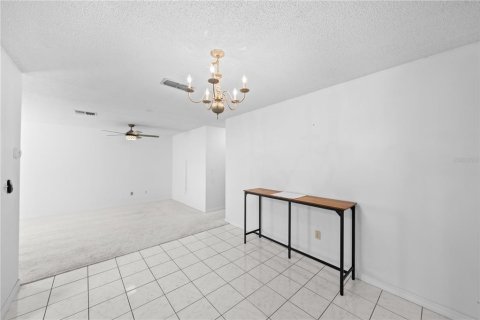 Condo in Ocala, Florida, 2 bedrooms № 2098248 - photo 17