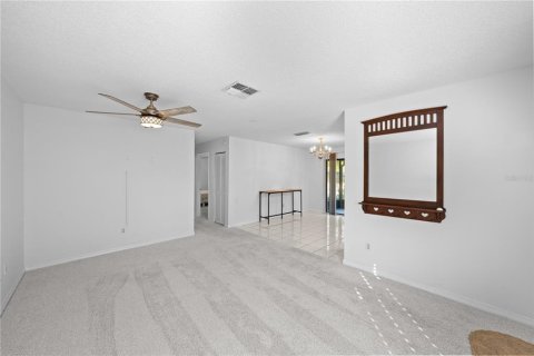 Condo in Ocala, Florida, 2 bedrooms № 2098248 - photo 5