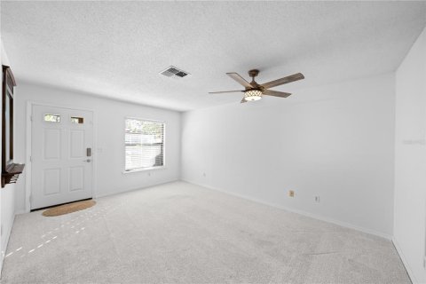 Condo in Ocala, Florida, 2 bedrooms № 2098248 - photo 7