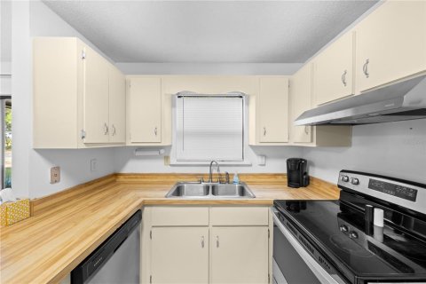 Condo in Ocala, Florida, 2 bedrooms № 2098248 - photo 14