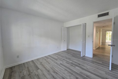 Condo in Ocala, Florida, 2 bedrooms № 2096760 - photo 15