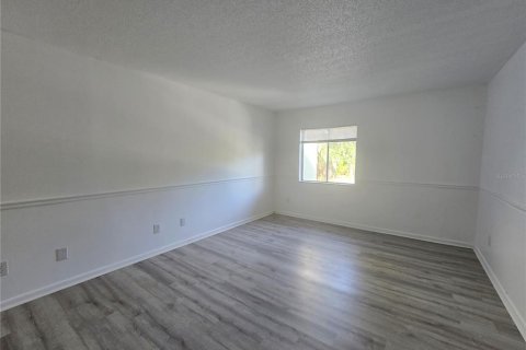 Condo in Ocala, Florida, 2 bedrooms № 2096760 - photo 13