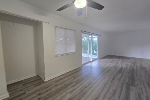 Condo in Ocala, Florida, 2 bedrooms № 2096760 - photo 7