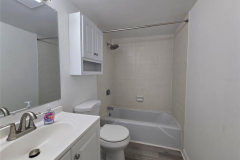 Condo in Ocala, Florida, 2 bedrooms № 2096760 - photo 14
