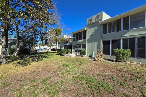 Condo in Ocala, Florida, 2 bedrooms № 2096760 - photo 22