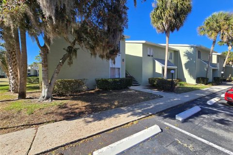 Condo in Ocala, Florida, 2 bedrooms № 2096760 - photo 2