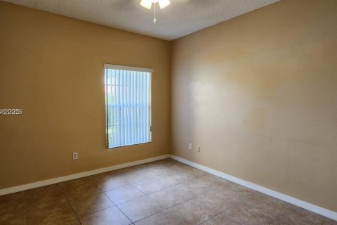 Copropriété à louer à Royal Palm Beach, Floride: 2 chambres, 97.64 m2 № 1987321 - photo 9