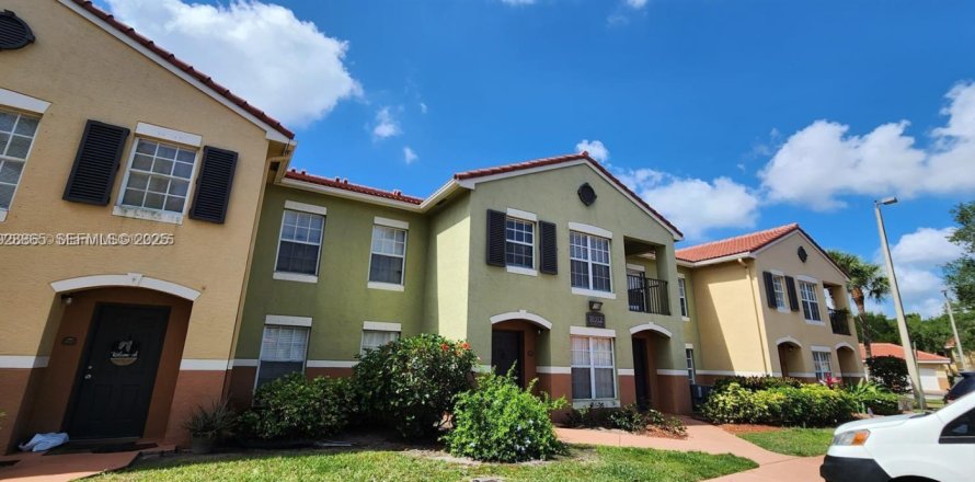 Condo à Royal Palm Beach, Floride, 2 chambres № 1987321