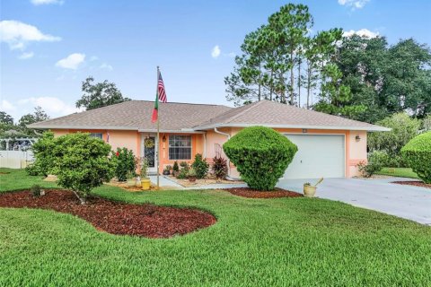 House in Palm Coast, Florida 3 bedrooms, 114.83 sq.m. № 2342007 - photo 2