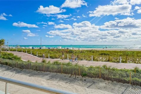 Copropriété à louer à Miami Beach, Floride: 1 chambre, 60.85 m2 № 2006754 - photo 4