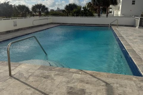 Copropriété à louer à Miami Beach, Floride: 1 chambre, 60.85 m2 № 2006754 - photo 17