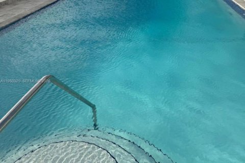 Copropriété à louer à Miami Beach, Floride: 1 chambre, 60.85 m2 № 2006754 - photo 20