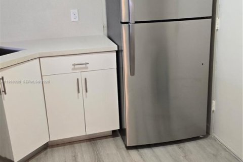 Copropriété à louer à Miami Beach, Floride: 1 chambre, 60.85 m2 № 2006754 - photo 14