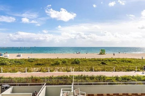 Copropriété à louer à Miami Beach, Floride: 1 chambre, 60.85 m2 № 2006754 - photo 21