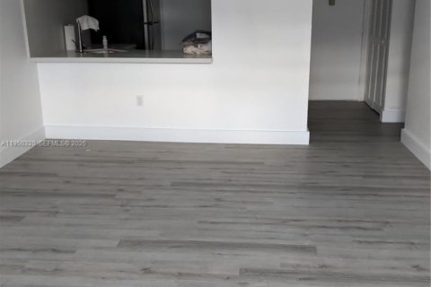 Copropriété à louer à Miami Beach, Floride: 1 chambre, 60.85 m2 № 2006754 - photo 5