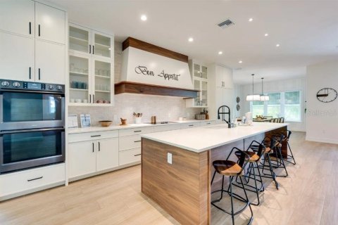 Casa en venta en Anna Maria, Florida, 9 dormitorios, 394.28 m2 № 2103276 - foto 7