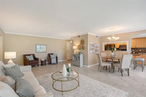 Copropriété à vendre à Sarasota, Floride: 2 chambres, 107.77 m2 № 1795643 - photo 5