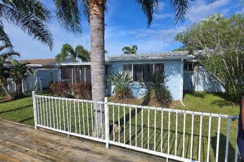 Villa ou maison à vendre à Holiday, Floride: 2 chambres, 96.53 m2 № 1905637 - photo 6