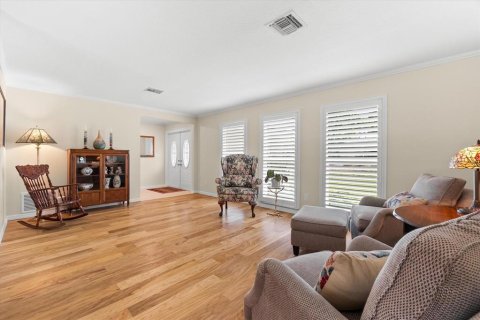House in Palm Harbor, Florida 3 bedrooms, 178.74 sq.m. № 1760490 - photo 5