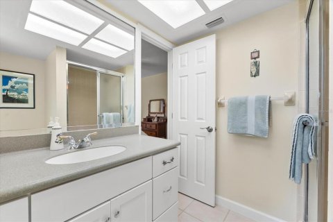 House in Palm Harbor, Florida 3 bedrooms, 178.74 sq.m. № 1760490 - photo 23