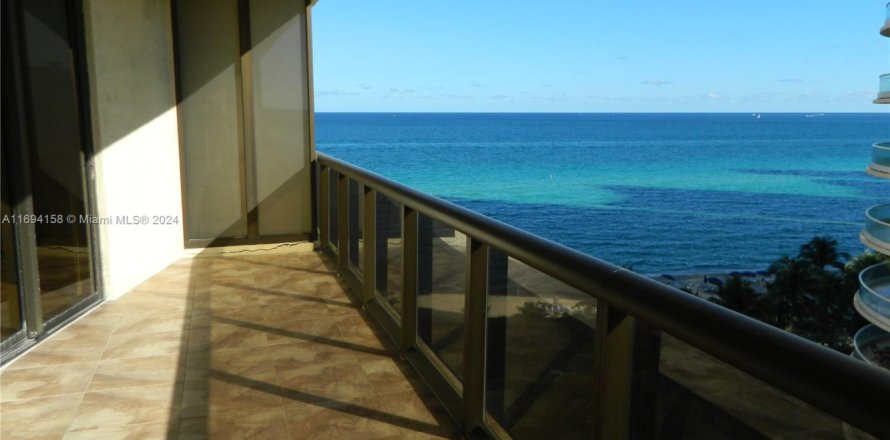 Condo à Sunny Isles Beach, Floride, 1 chambre  № 1943226