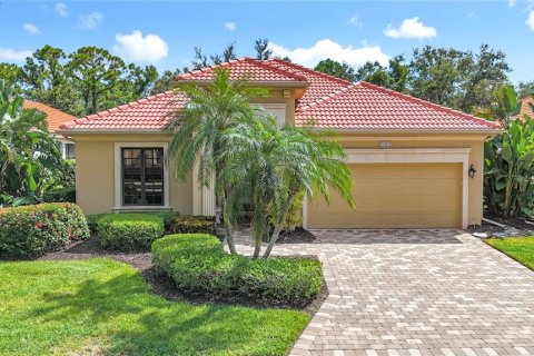 House in Sarasota, Florida 3 bedrooms, 182.65 sq.m. № 1857845 - photo 1