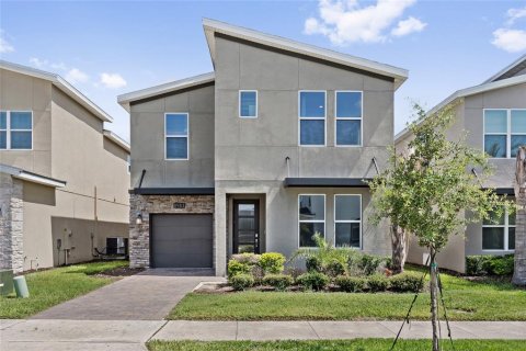 House in Davenport, Florida 6 bedrooms, 305.74 sq.m. № 2210370