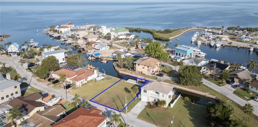 Land in Hudson, Florida № 1524922