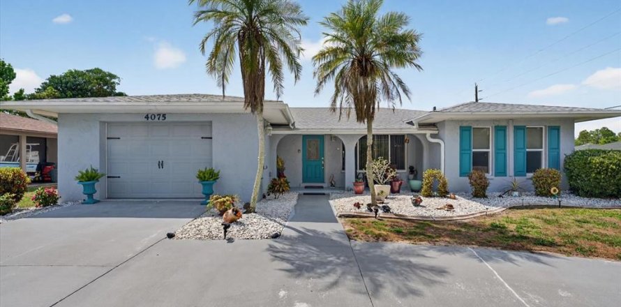House in Punta Gorda, Florida 2 bedrooms, 138.89 sq.m. № 2115121