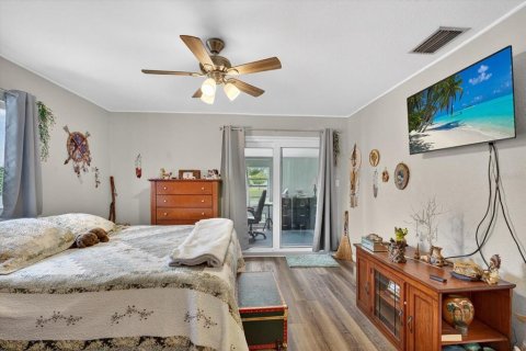 House in Punta Gorda, Florida 2 bedrooms, 138.89 sq.m. № 2115121 - photo 23