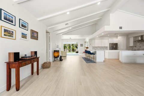 Villa ou maison à vendre à Hutchinson Island South, Floride: 3 chambres, 270.81 m2 № 2254353 - photo 4