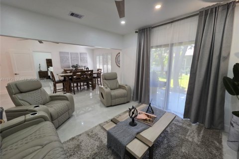 House in Delray Beach, Florida 2 bedrooms, 88.07 sq.m. № 2033416 - photo 20