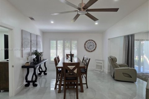 House in Delray Beach, Florida 2 bedrooms, 88.07 sq.m. № 2033416 - photo 16