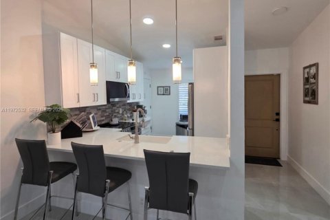 House in Delray Beach, Florida 2 bedrooms, 88.07 sq.m. № 2033416 - photo 8