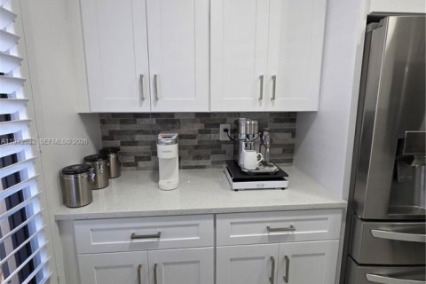 House in Delray Beach, Florida 2 bedrooms, 88.07 sq.m. № 2033416 - photo 14